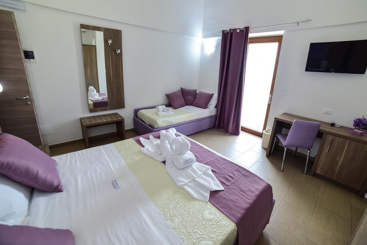 La Palazzina Bed & Breakfast Porto Cesareo Eksteriør bilde